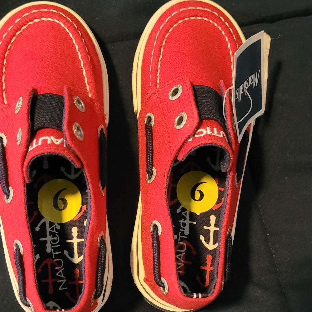 size 9 boys nautica boat shoes